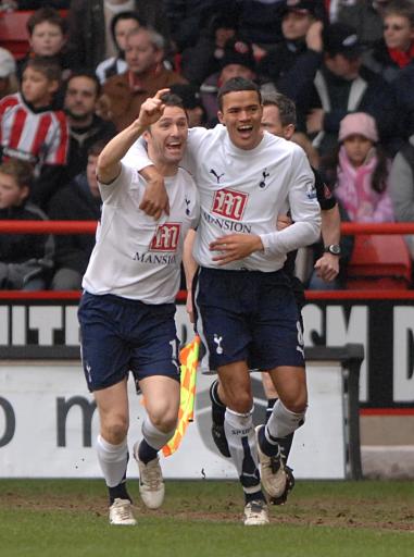 国际雪联世界杯：谷爱凌逆转夺得赛季首个世界杯分站赛冠军（谷爱凌逆转称冠，拿下本赛季首个国际雪联世界杯分站冠军）