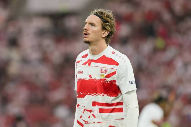 手感火热！拉文三节三分10中8爆砍37分5篮板（拉文火力全开：三节三分10投8中，砍下37分5篮板）