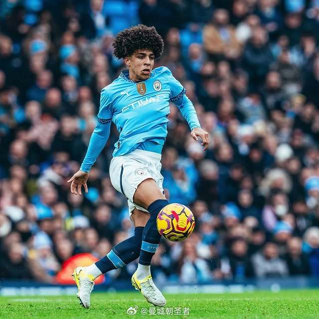 末节独砍11分！吉列斯皮全场贡献19分6板4助（吉列斯皮末节爆发斩获11分，全场拿下19分6篮板4助攻）